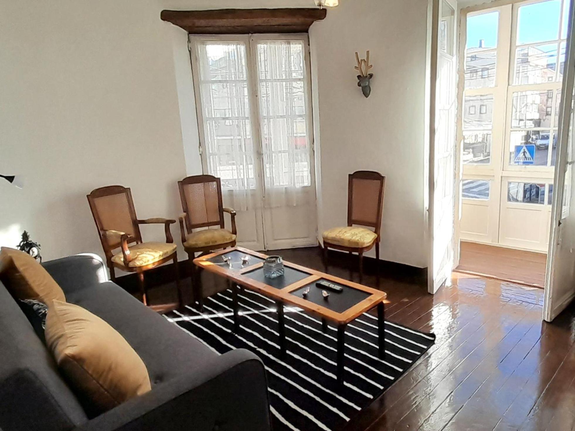 Apartamento Piso Céntrico Amplio, Luminoso, En Casa De Piedra Guitiriz Exterior foto